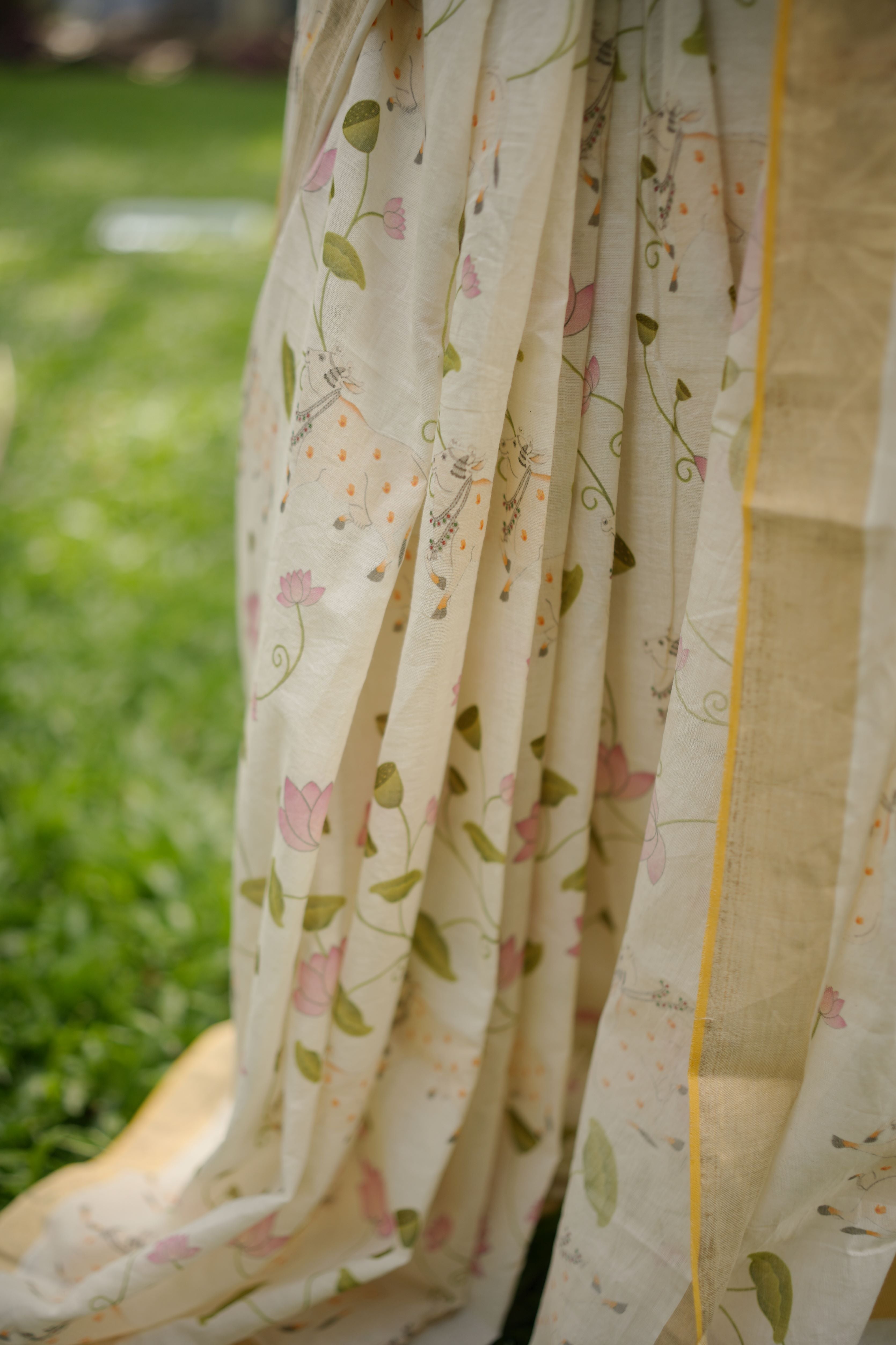 Pichwai design Kerala Kasavu sari