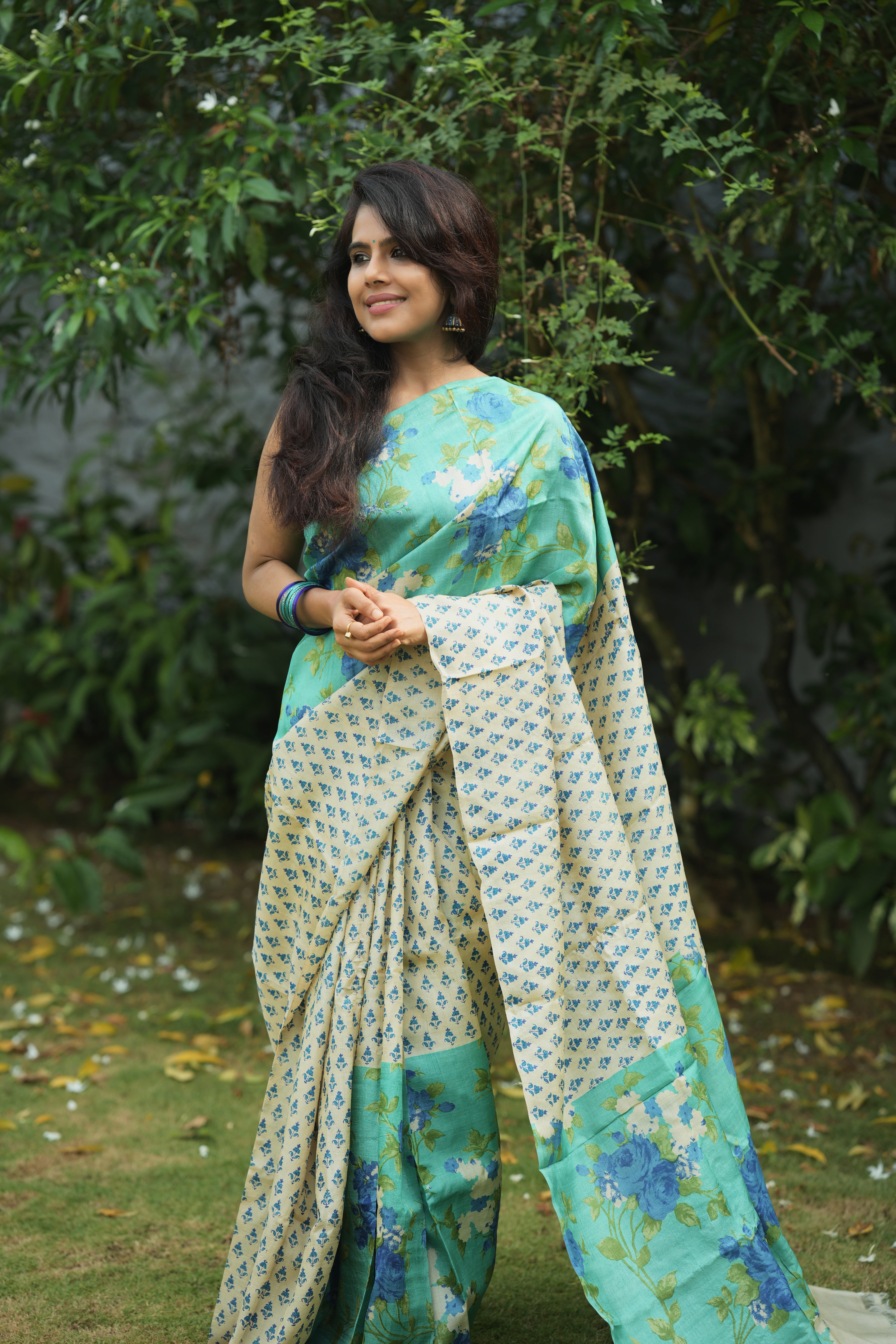 Tussar silk sari  floral box