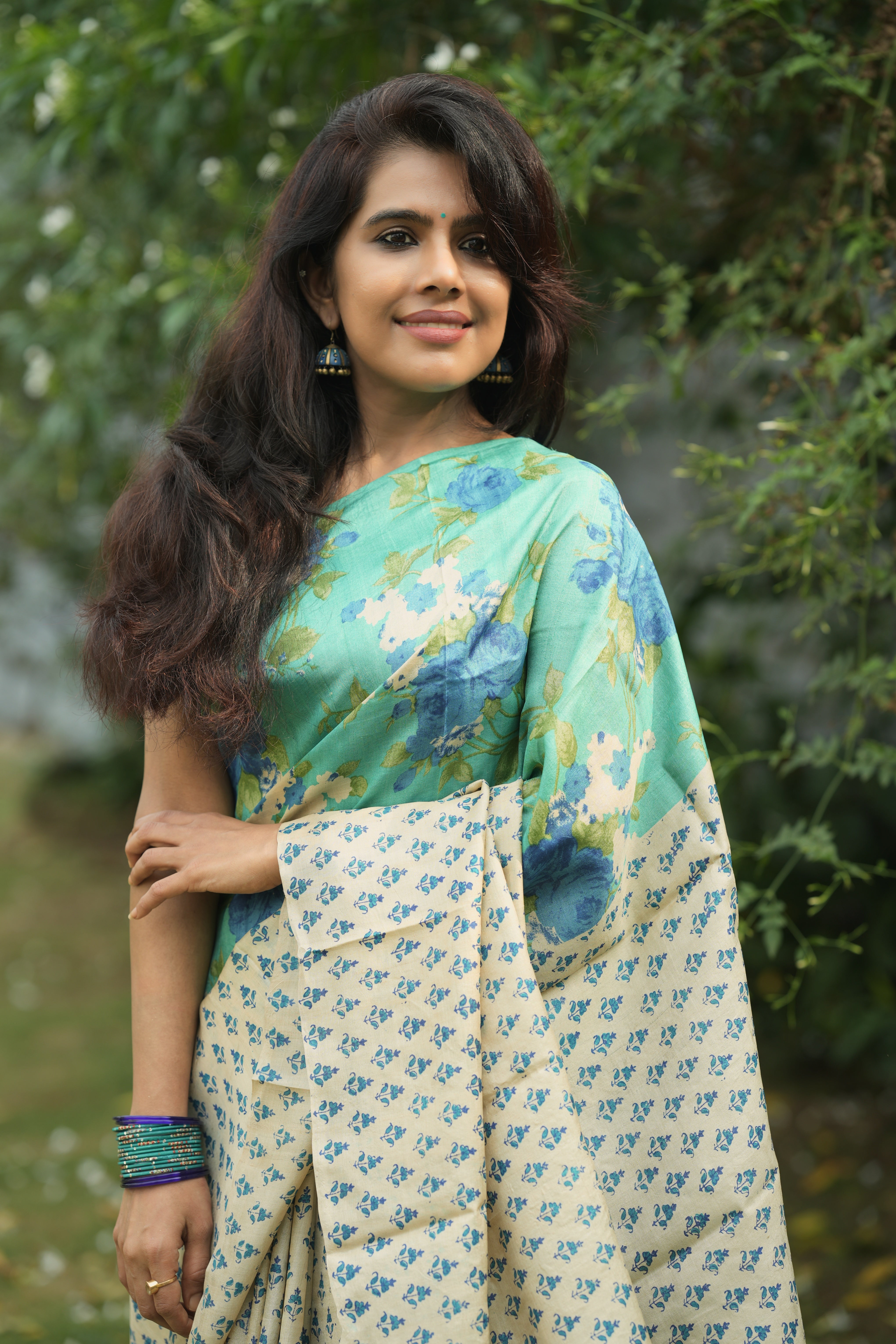 Tussar silk sari  floral box