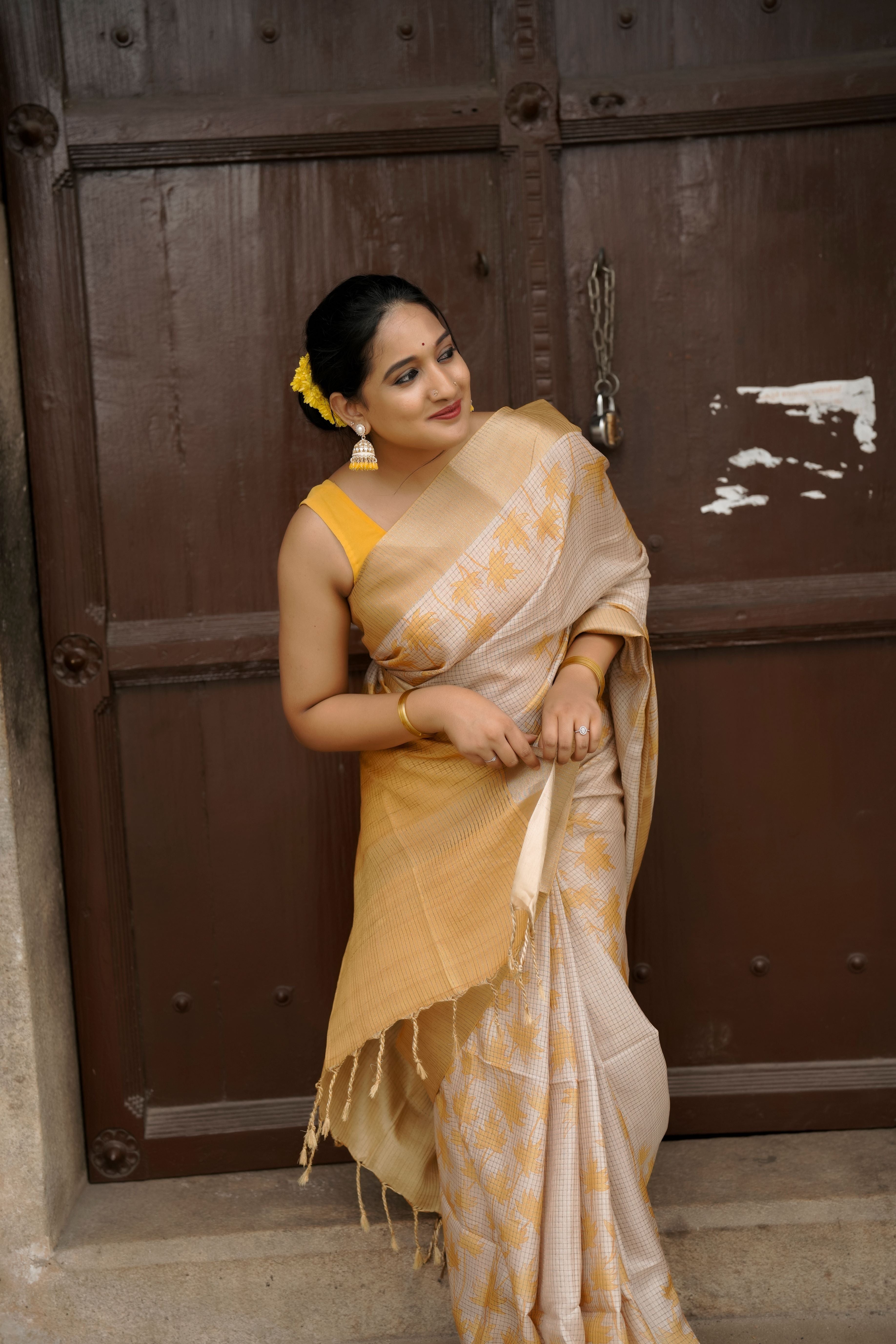 Tissue matka silk sari