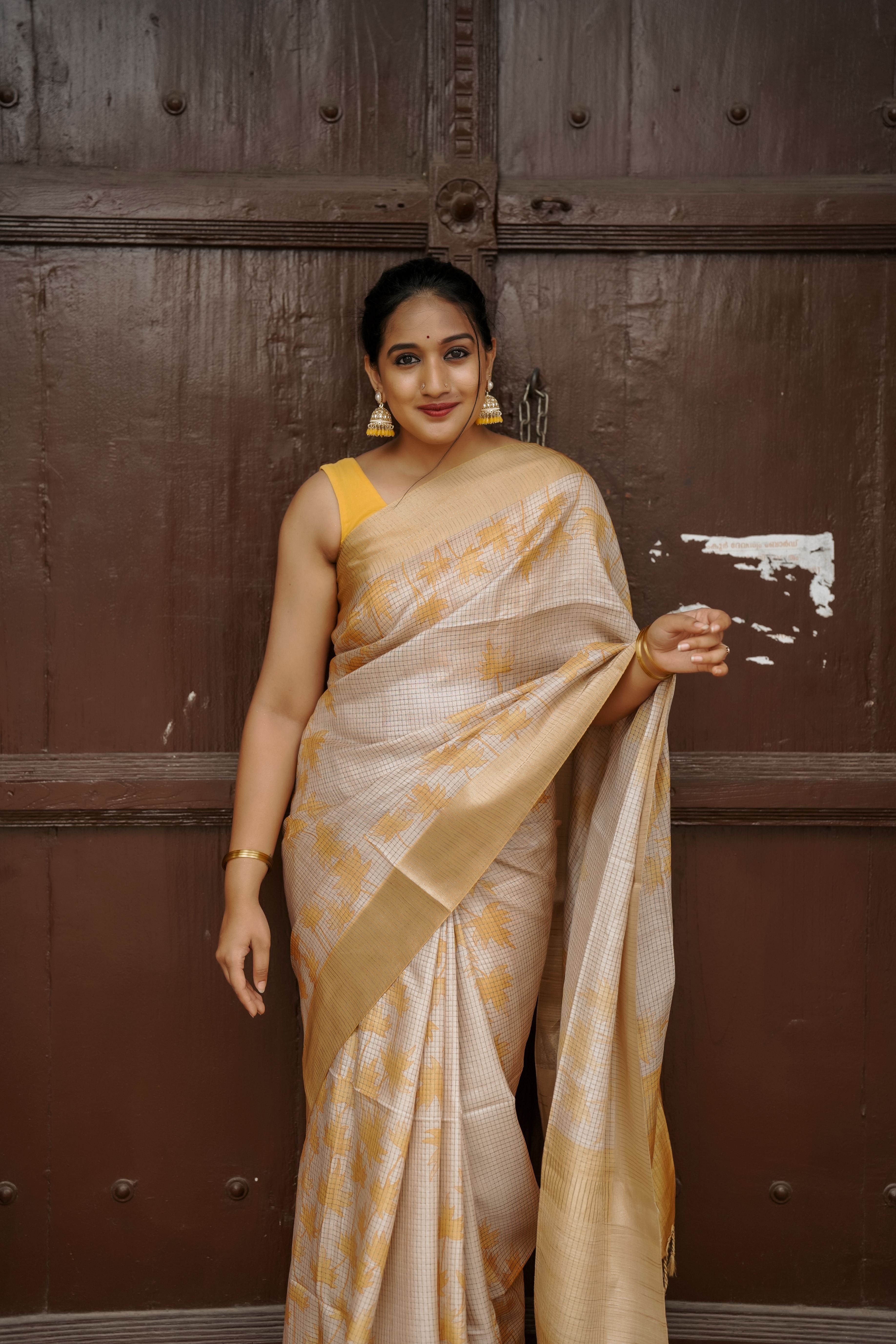 Tissue matka silk sari